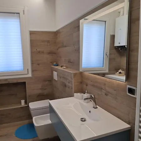 Torre House Appartamento Ampio Tra Lizzano E Vidiciatico リッツァーノ・イン・ベルヴェデーレ