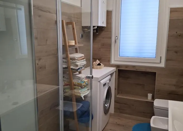 Torre House Ampio Tra Lizzano E Vidiciatico * 리자노인벨베데레